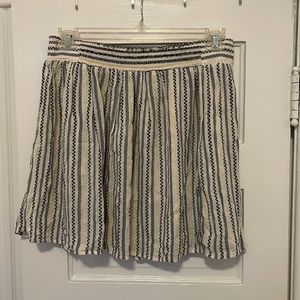 BRAND NEW Old Navy patterned skirt